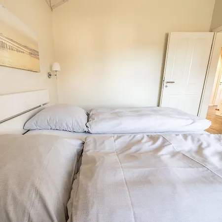 Hauke Hain 68 - Haus Mit Eingezaeuntem Garten Und Sauna Nyaraló *