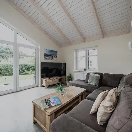 Hauke Hain 68 - Haus Mit Eingezaeuntem Garten Und Sauna