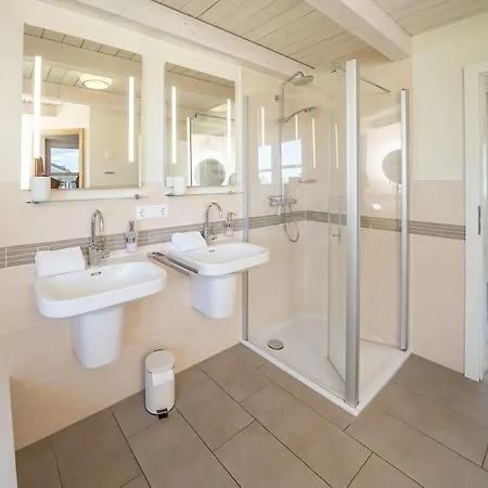 Hauke Hain 68 - Haus Mit Eingezaeuntem Garten Und Sauna