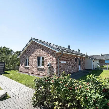 Hauke Hain 68 - Haus Mit Eingezaeuntem Garten Und Sauna Dagebüll