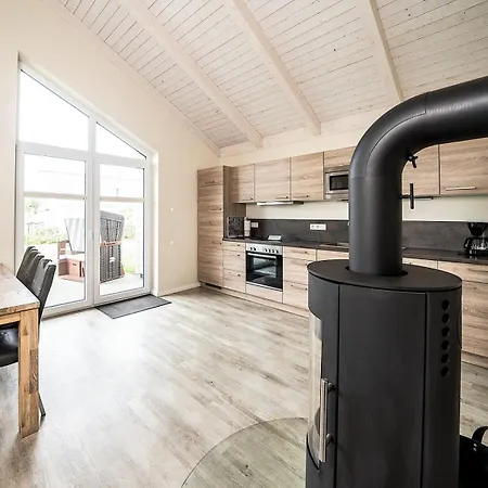 Nyaraló Hauke Hain 68 - Haus Mit Eingezaeuntem Garten Und Sauna