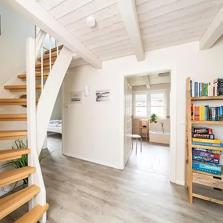 Hauke Hain 68 - Haus Mit Eingezaeuntem Garten Und Sauna Dagebüll