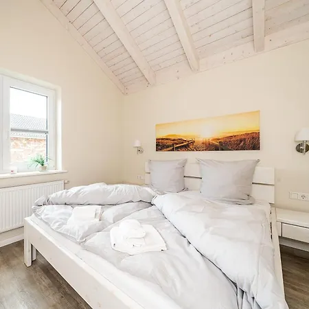 Hauke Hain 68 - Haus Mit Eingezaeuntem Garten Und Sauna Dagebüll