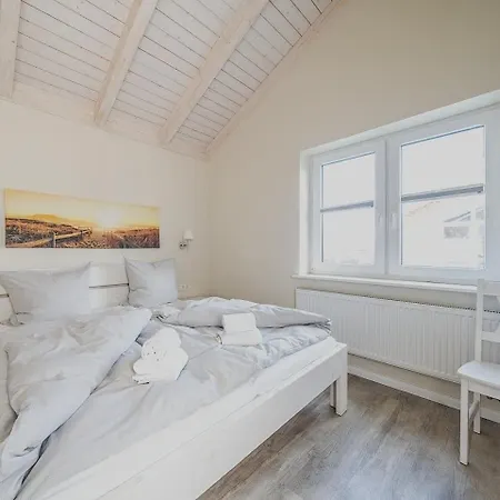 Hauke Hain 68 - Haus Mit Eingezaeuntem Garten Und Sauna